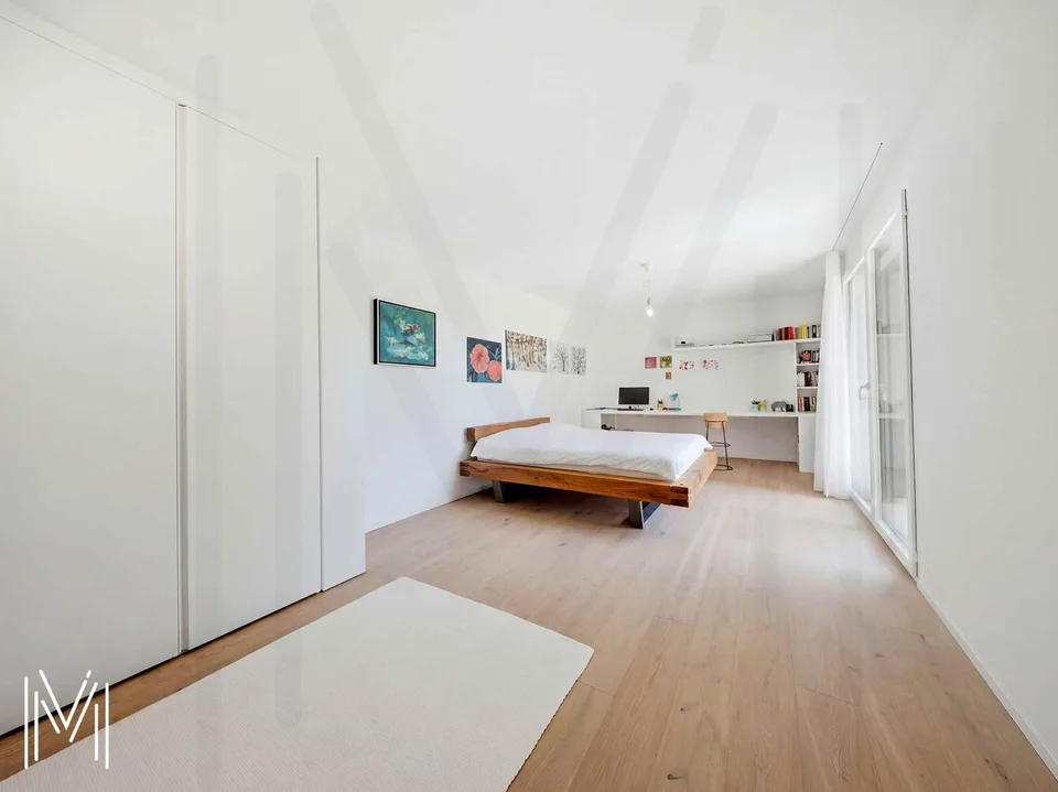 Außergewöhnliche 4.5-Zimmer-Dachgeschosswohnung mit Terrasse und privatem Garten