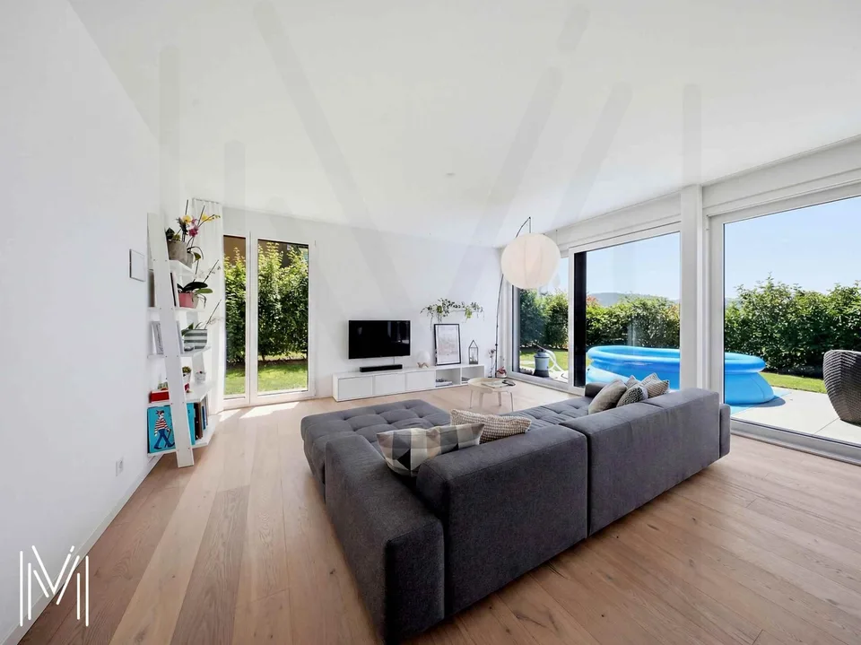 Außergewöhnliche 4.5-Zimmer-Dachgeschosswohnung mit Terrasse und privatem Garten