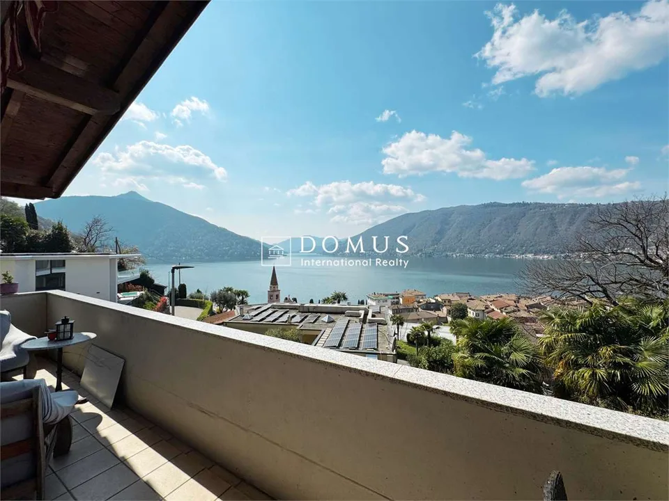 Villa con splendida vista lago