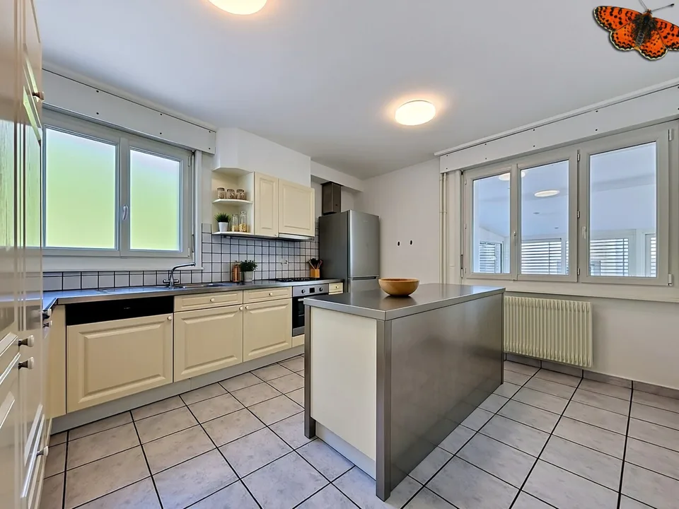 Wohnung mit 4.5 Zimmern, Veranda und Terrasse im Zentrum von Romont