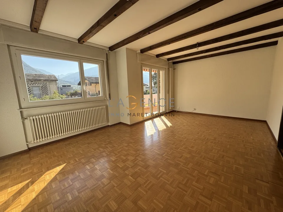 Appartamento di 4,5 locali in una piccola residenza - Uvrier