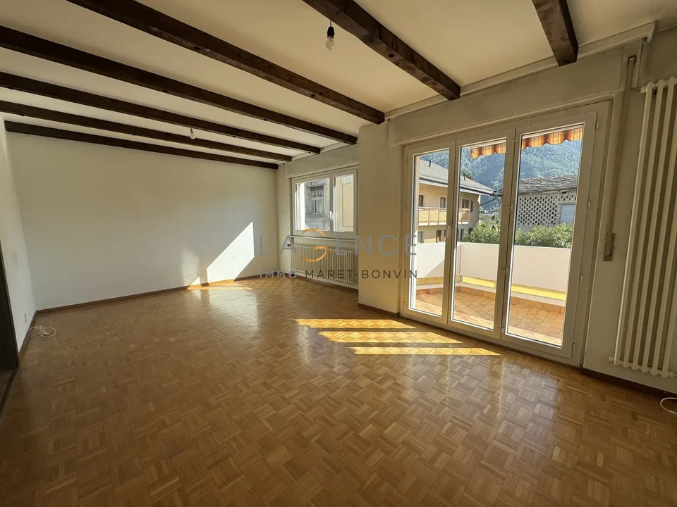 Appartement de 4.5 pièces dans une petite résidence - Uvrier