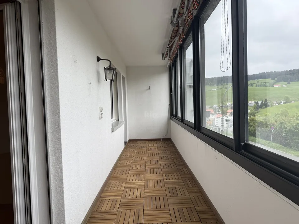 Charmanter, heller Apartment mit großer Loggia – Foto 7 von 15