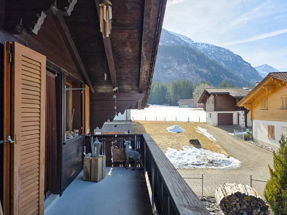 Chalet affascinante di 4 locali in una posizione tranquilla a Kandersteg – foto 21 di 30