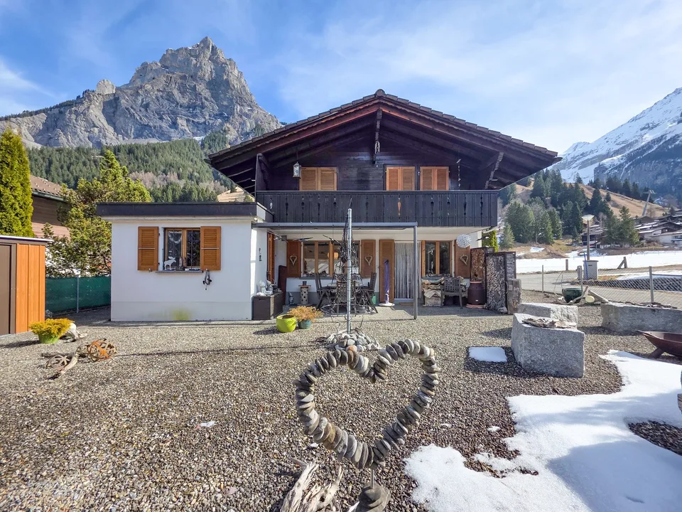 Charmantes 4-Zimmer-Chalet in ruhiger Lage von Kandersteg