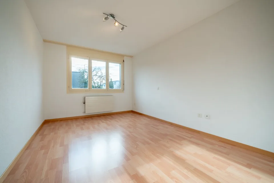 Grosses Doppeleinfamilienhaus mit Ausbaupotential