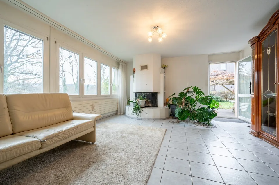 Grosses Doppeleinfamilienhaus mit Ausbaupotential
