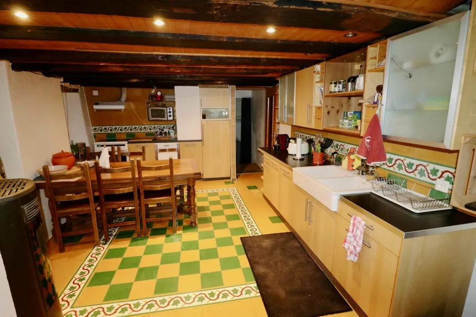 Nel cuore del vecchio borgo di Martigny, bellissima casa familiare, piena di charme con 5.5 locali, ideale come casa familiare o casa di ospiti.