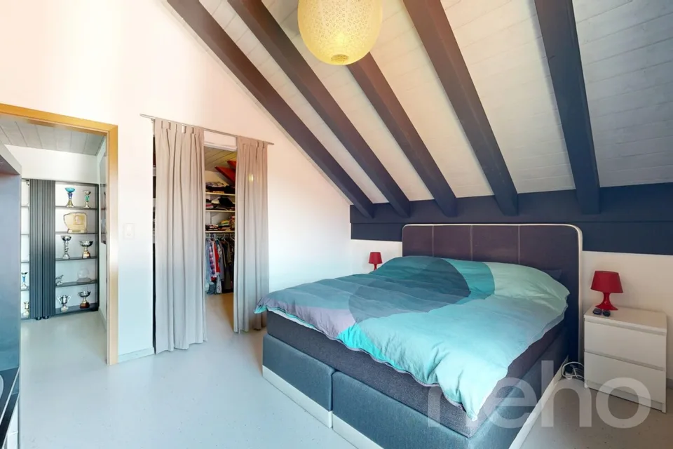 Prächtige Villa mit Garten, Jacuzzi und privatem Teich – Foto 16 von 21