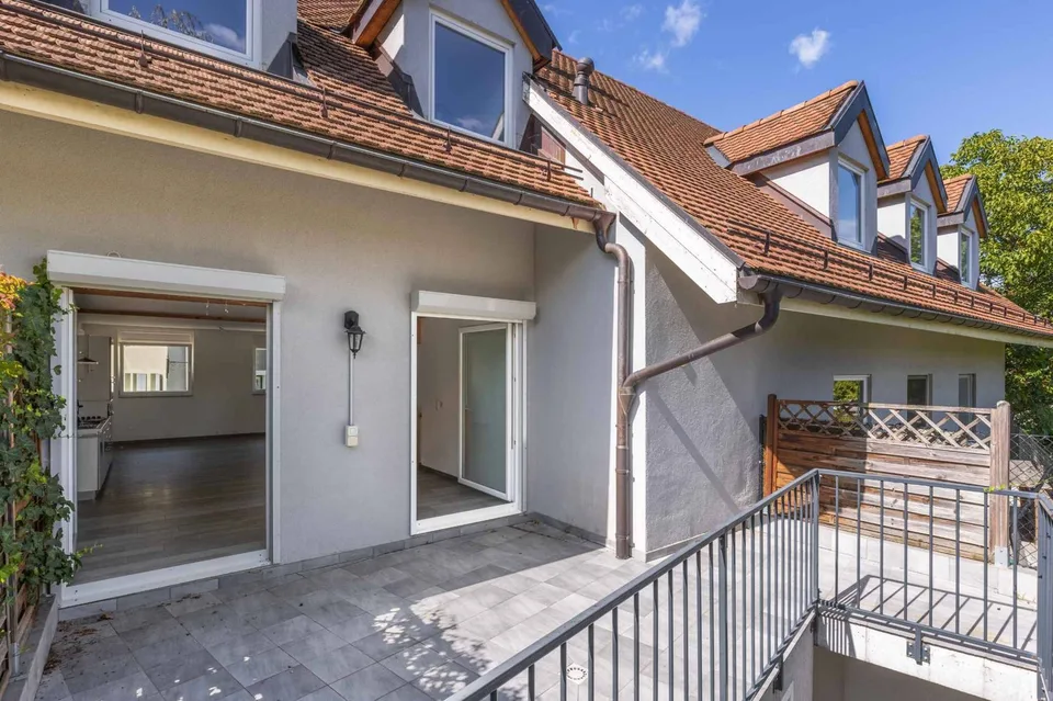 Triplex ecologico e raffinato nel cuore di Perroy