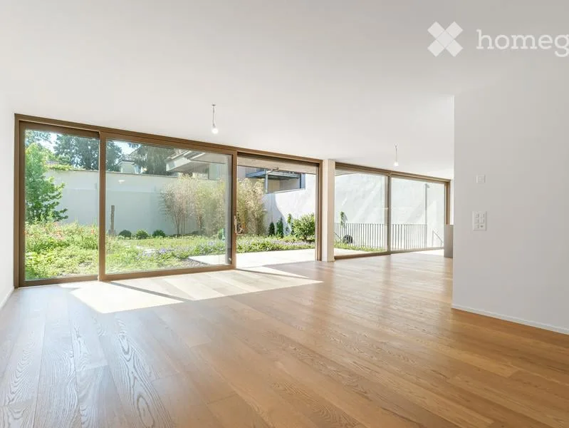 Appartement loft exclusif avec jardin privé à Bâle – moderne, calme et disponible immédiatement