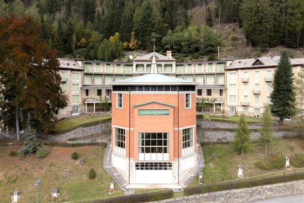 Sondalo: Albergo 200 locali
