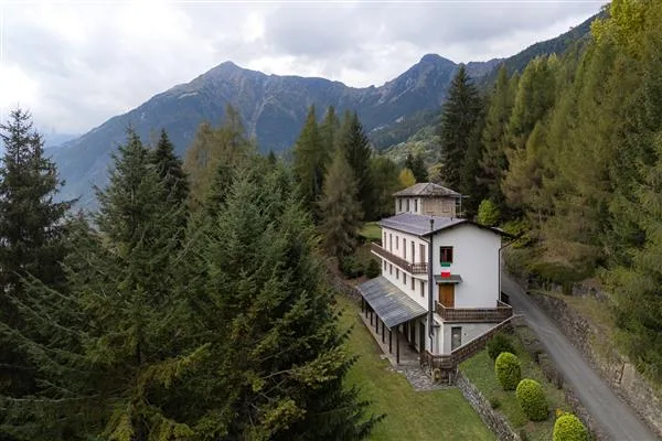 Sondalo: Albergo 200 locali