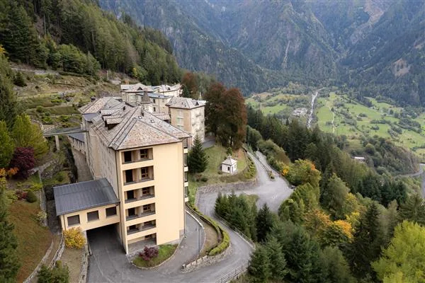 Sondalo: Albergo 200 locali