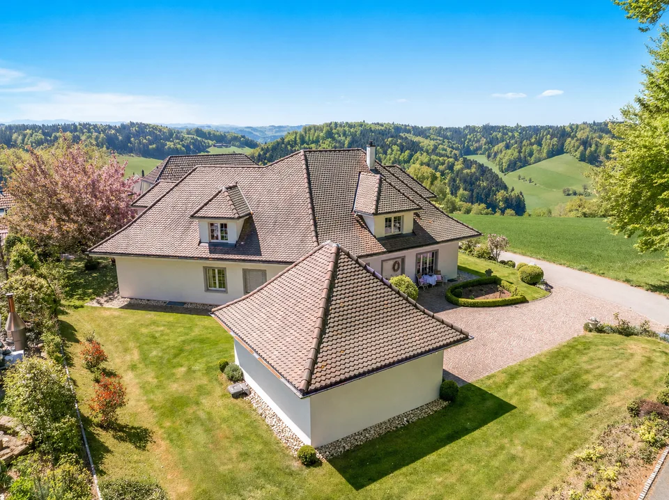 stilvoller & exklusiver 7.5 Zimmer Landsitz
