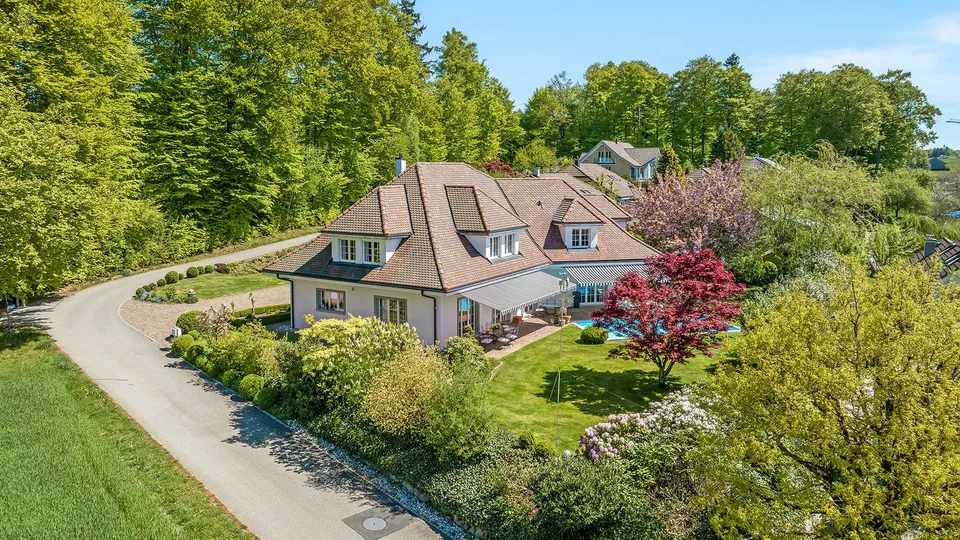stilvoller & exklusiver 7.5 Zimmer Landsitz