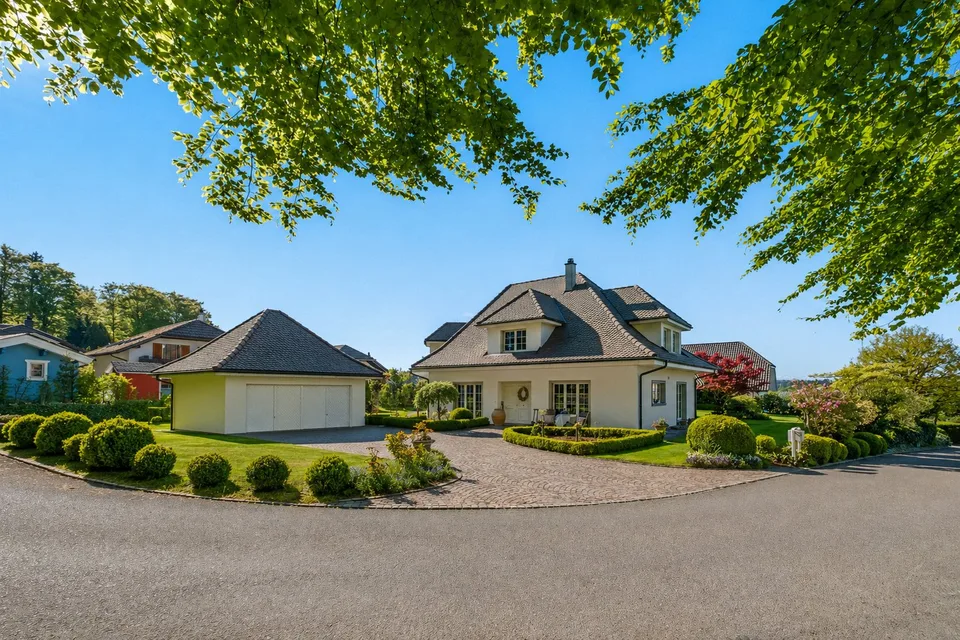stilvoller & exklusiver 7.5 Zimmer Landsitz
