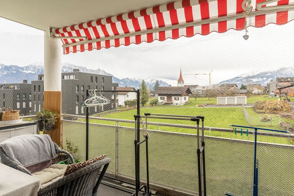 Casa familiare - con caminetto e balcone