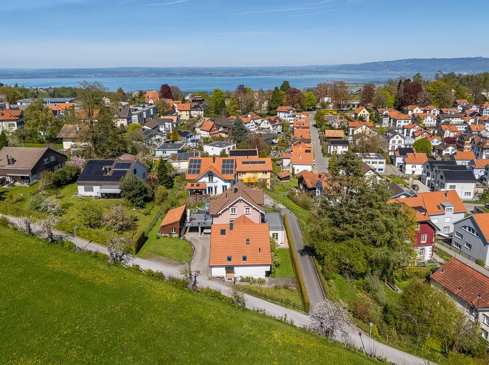 Schmuckes, freistehendes Zuhause an herrlicher Lage – Foto 8 von 9