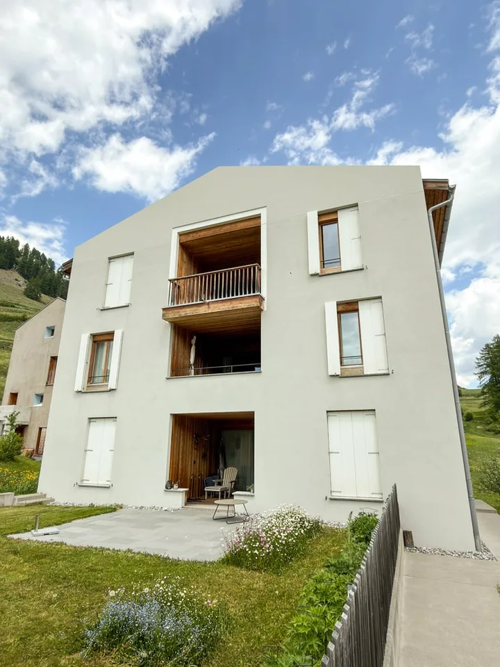 Charmante 4.5-Zimmer-Wohnung mit Bergpanorama in Ardez