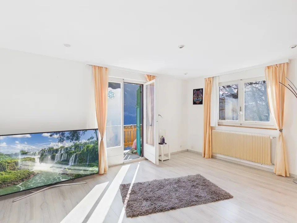 Ampia casa residenziale con giardino soleggiato sopra Naters – foto 7 di 15