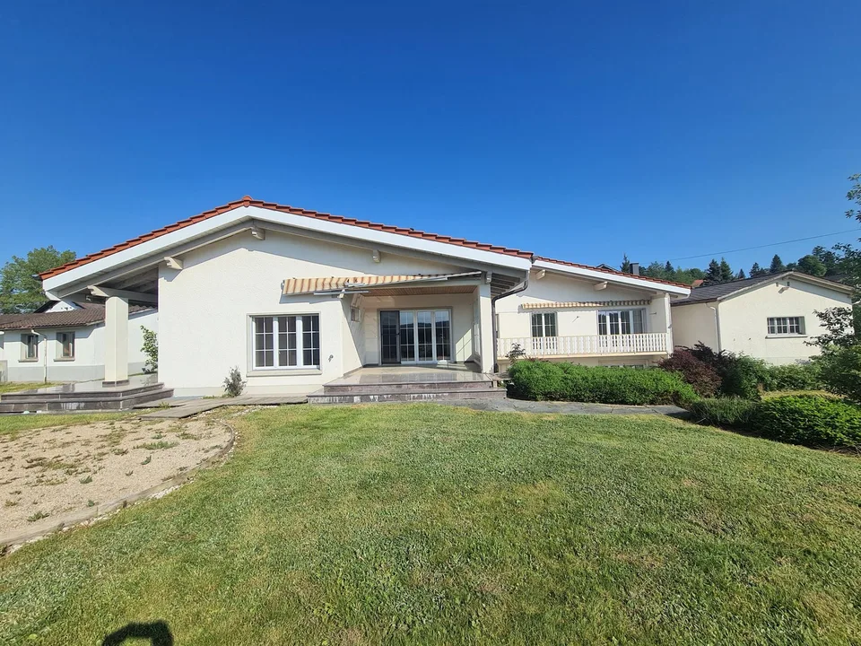 NEUER PREISNACHLASS - Prächtige Villa mit hohem Standard auf großer Parzelle