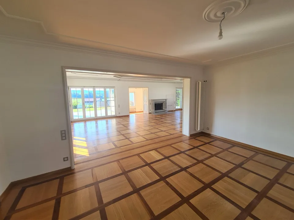 NEUE PREISSENKUNG - Prachtvolle Villa von hohem Standard auf großer Parzelle – Foto 24 von 30