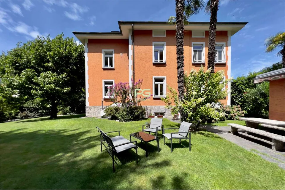 Splendida villa d'epoca con ampio giardino