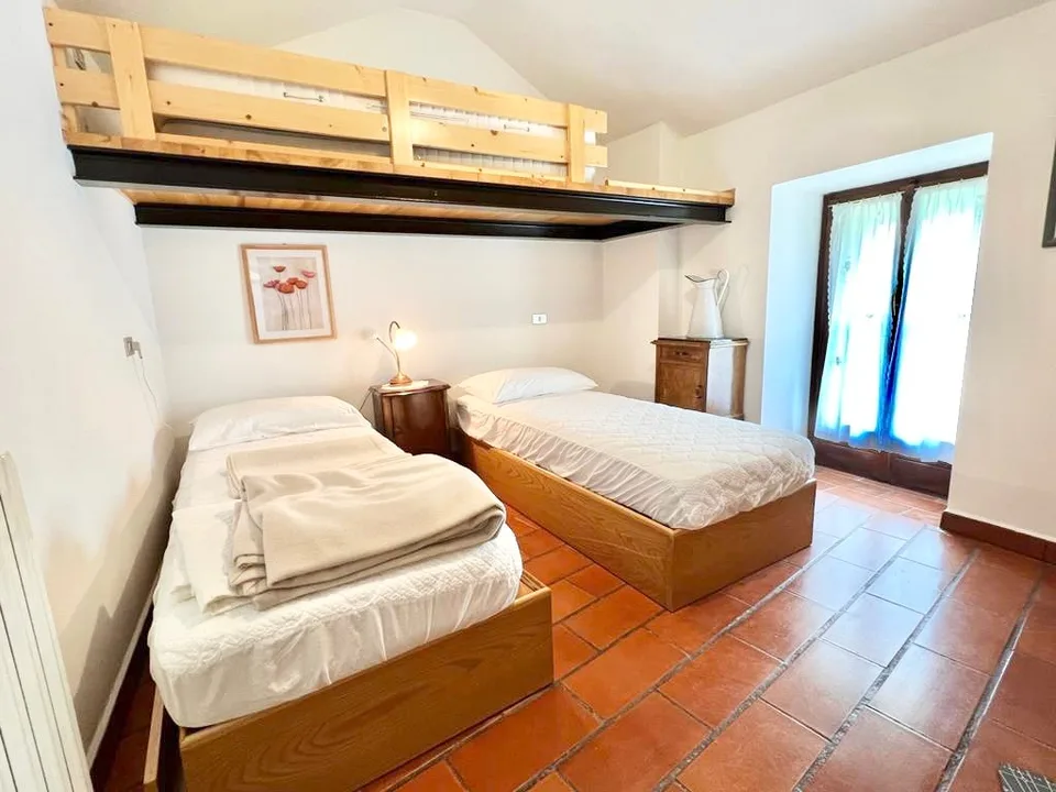3 renovierte Rusticos in ruhiger und sonniger Lage mit atemberaubendem Blick auf den Lago Maggiore