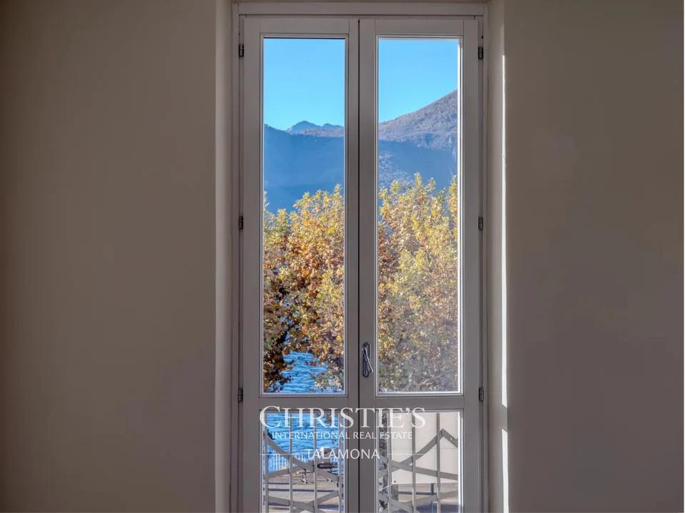 Appartamento con vista sul Lago Maggiore a Porto Valtravaglia – foto 9 di 13