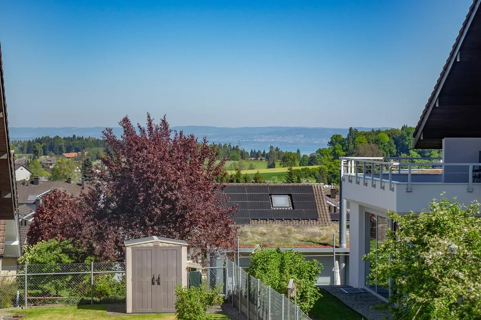 Wohnoase: Grosses 4.5-Zi. Einfamilienhaus mit Gartenparadies