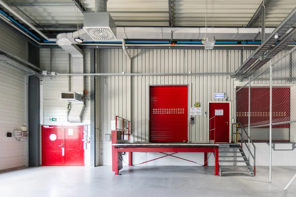 Halle für Produktion und/oder Lagerung – Foto 10 von 13