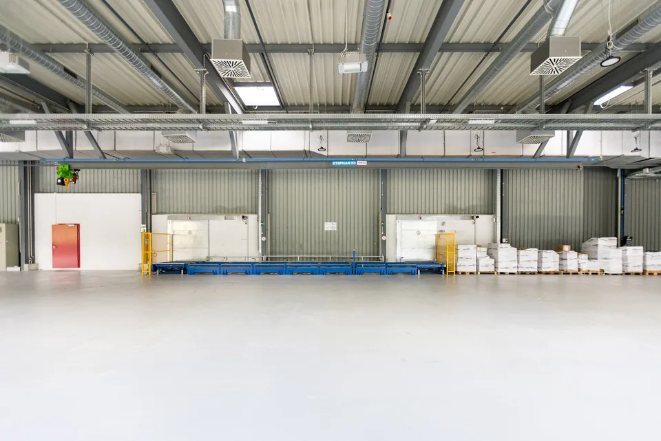 Halle für Produktion und/oder Lagerung – Foto 8 von 13