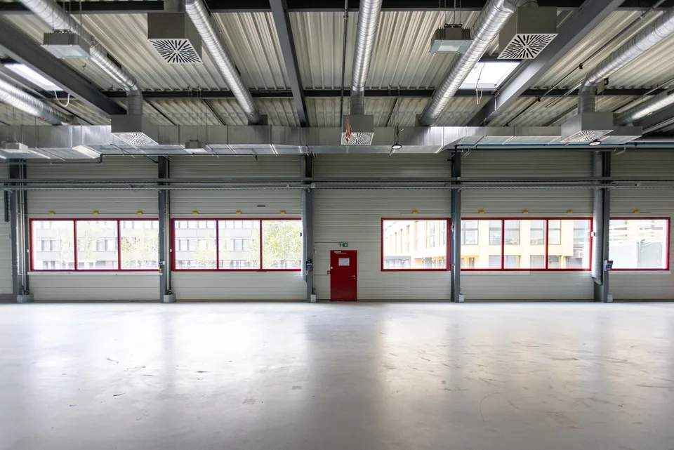 Halle für Produktion und/oder Lagerung – Foto 7 von 13