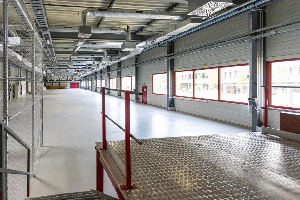 Halle für Produktion und/oder Lagerung – Foto 9 von 13