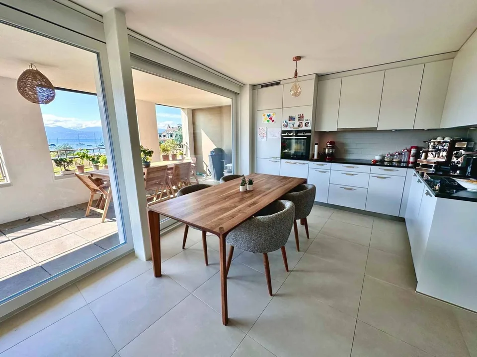 Appartamento esclusivo a Morges con vista panoramica sul lago