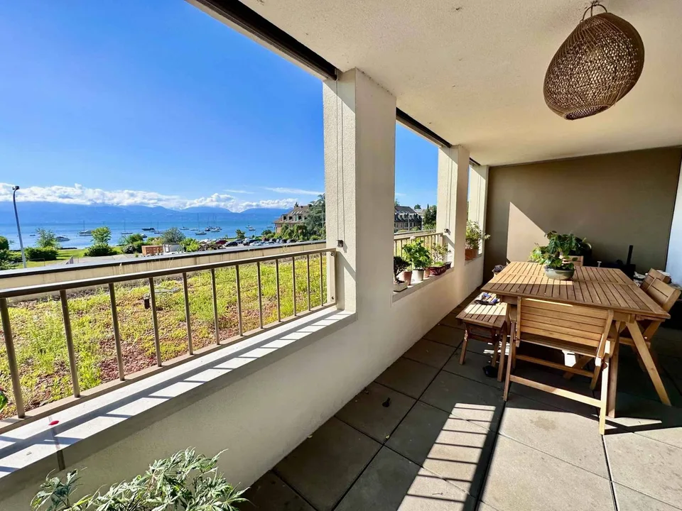 Appartamento esclusivo a Morges con vista panoramica sul lago