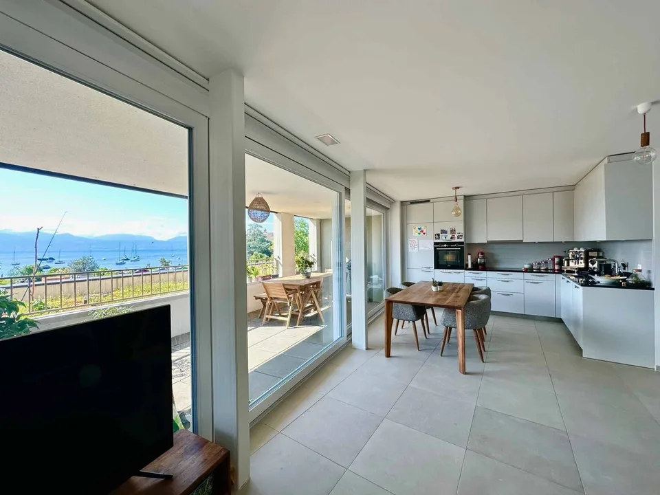 Appartamento esclusivo a Morges con vista panoramica sul lago