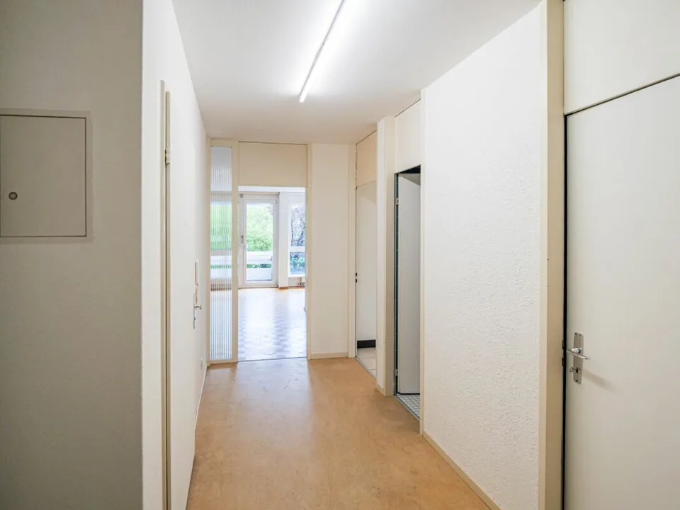 Ampio appartamento 3.5 locali con balcone in posizione attraente