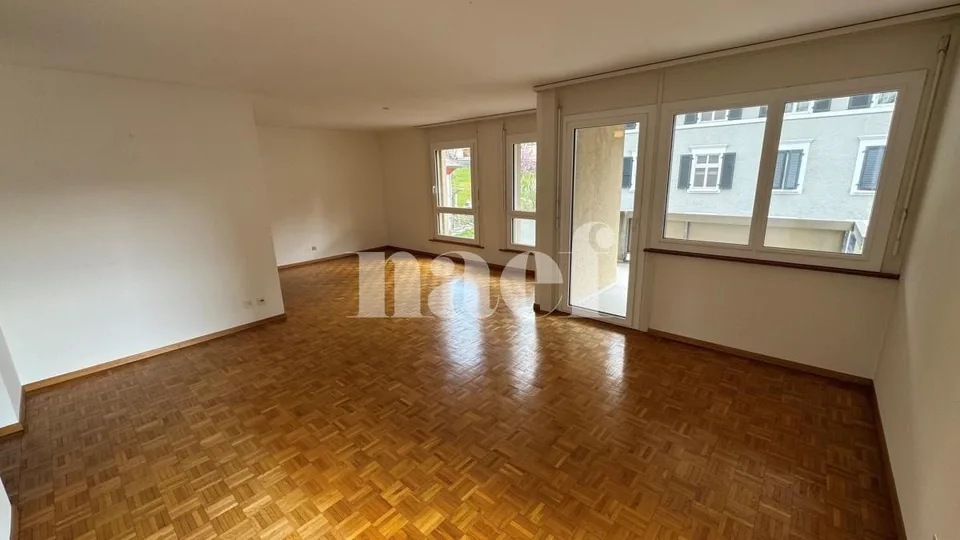 Vier-Zimmer-Wohnung mit Balkon im Stadtzentrum