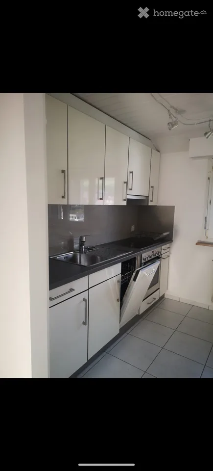 Schöne 2.5  Zimmerwohnung