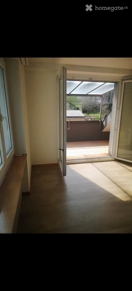 Schöne 2.5  Zimmerwohnung