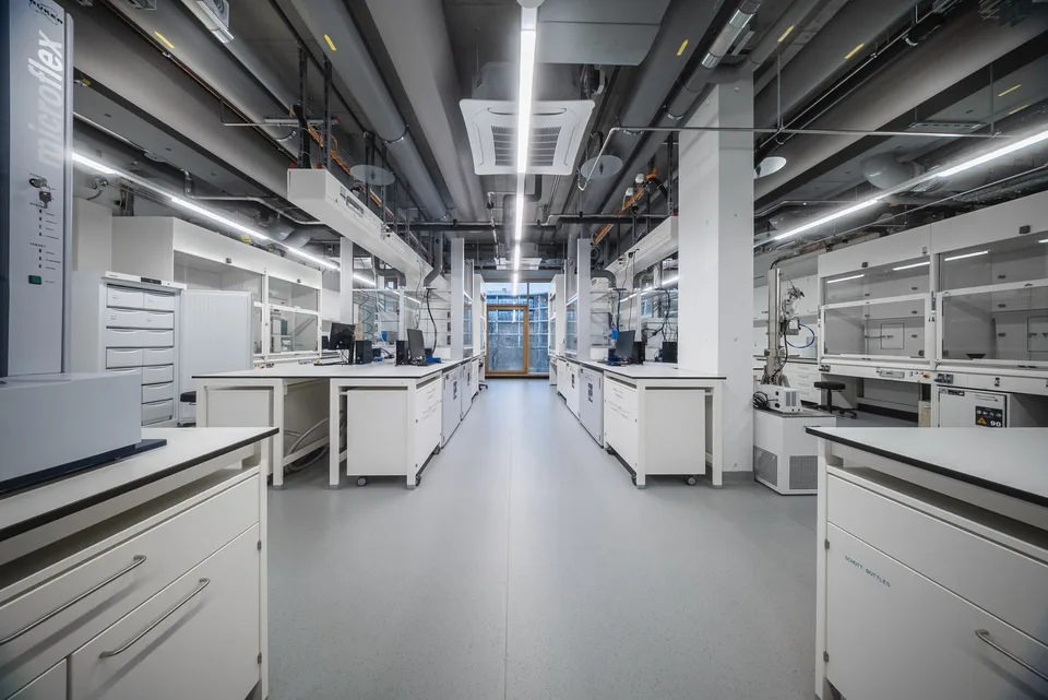 Moderne Labor- & Bürofläche im Main Campus Allschwil