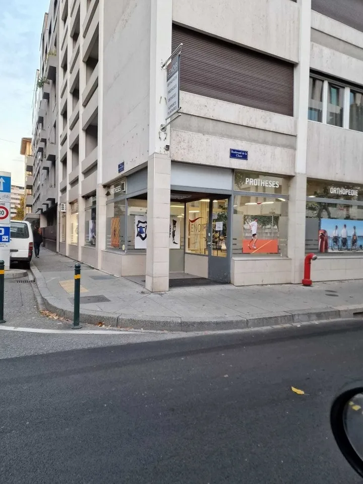Arcade zur Miete von etwa 120m2 - Hospitalviertel
