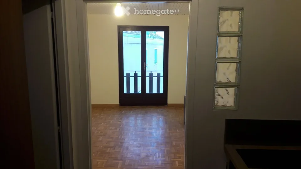 Studio 27 m2 à louer à Arzier, 3 min. de la gare, 990.--