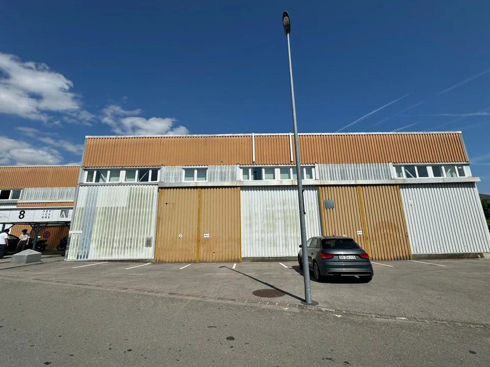 Ampio ufficio di 194m2 al chemin du Bief a Lonay