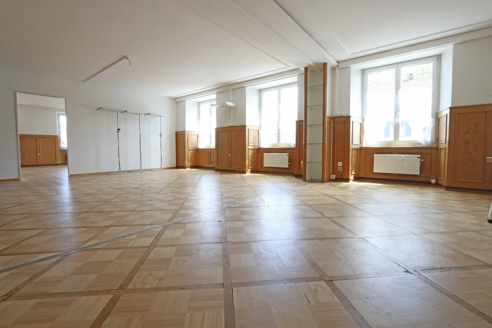 Spazi commerciali / Showroom / Uffici, 1° piano nel cuore di Bülach