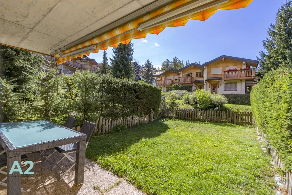 LOCATION SEMAINE / SAISON CHALET MITOYEN AVEC JARDIN PROCHE DU REGENT