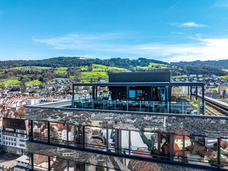 Exklusive Gewerbefläche mit Panorama-Seesicht
