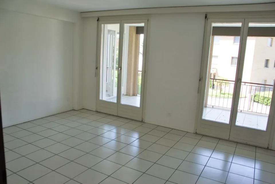 Location à Pregassona, spacieux 4.5 pièces lumineux
